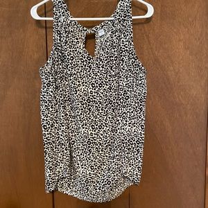 🖤Old Navy black and white Cheetah print sleeveless blouse 🖤